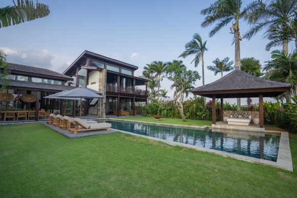 Stunning 8 Bedroom Family Beach House in Tabanan