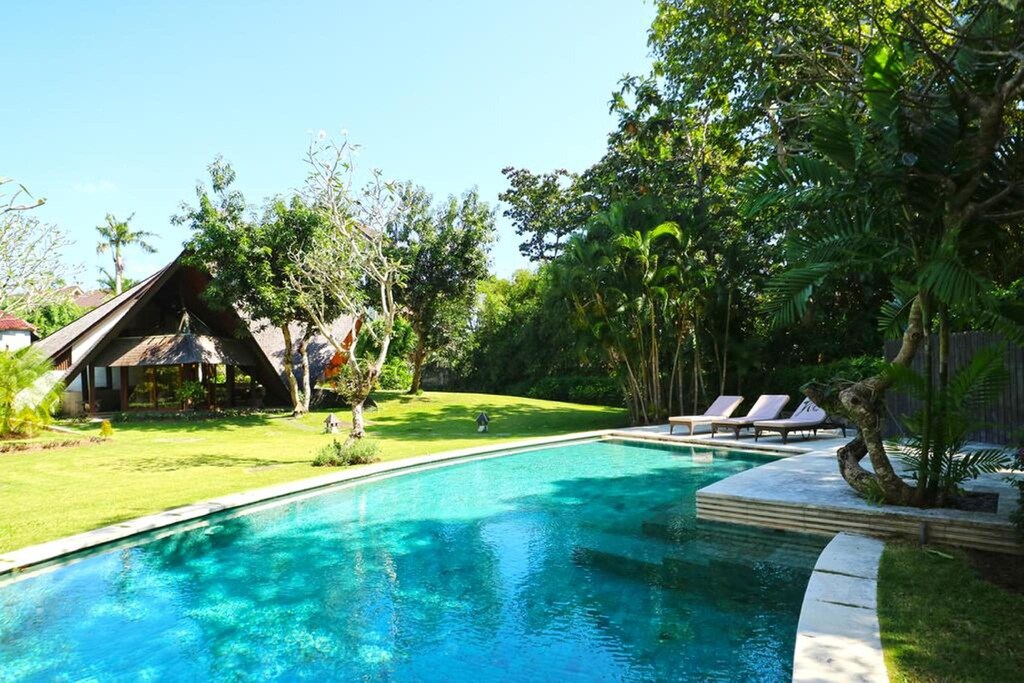 PROFITABLE VILLA RETREAT IN PRIME AREA OF UMALAS