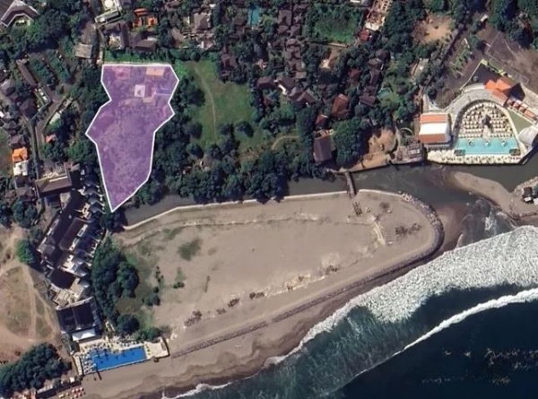 FREEHOLD OCEANFRONT LAND IN BERAWA-CANGGU (74.12 ARE)