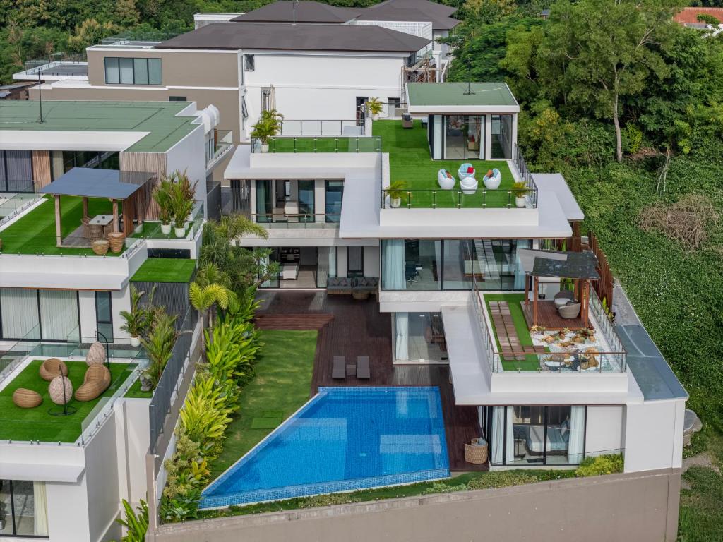 Elegant 5-Bedroom Freehold Luxury Villa in Ungasan